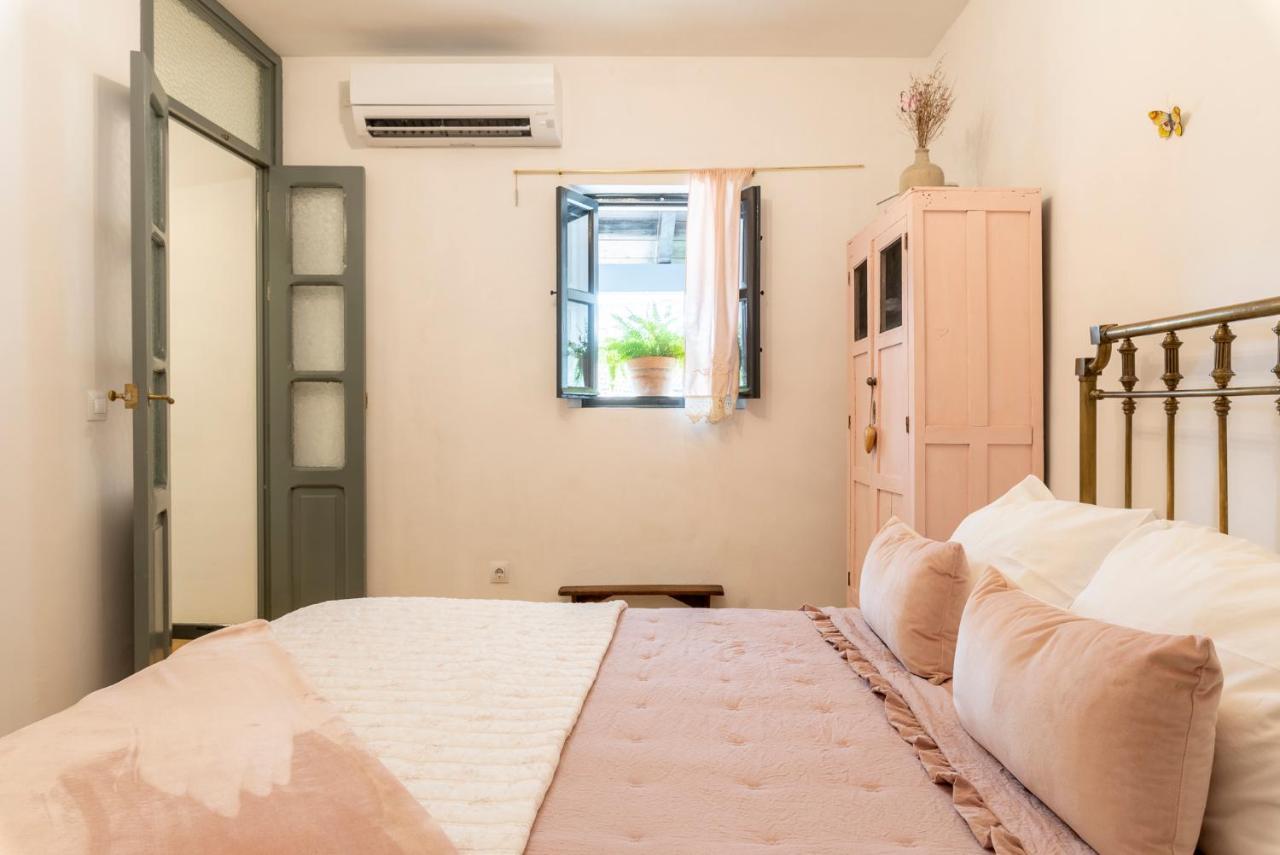 Andalusian Courtyard Apartment *
